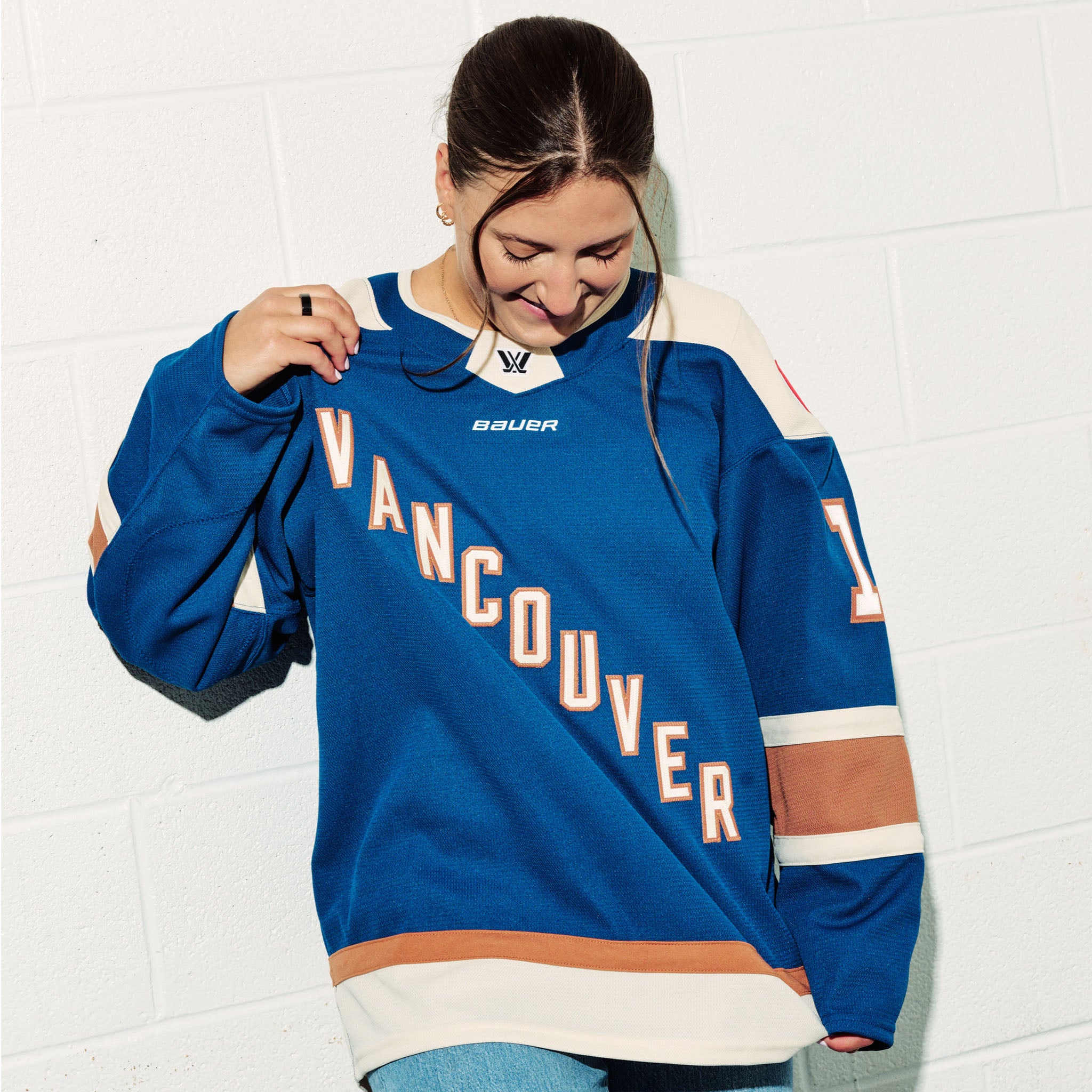 Adult PWHL Vancouver Jenn Gardiner Bauer Replica Home Jersey - Jersey in Blue