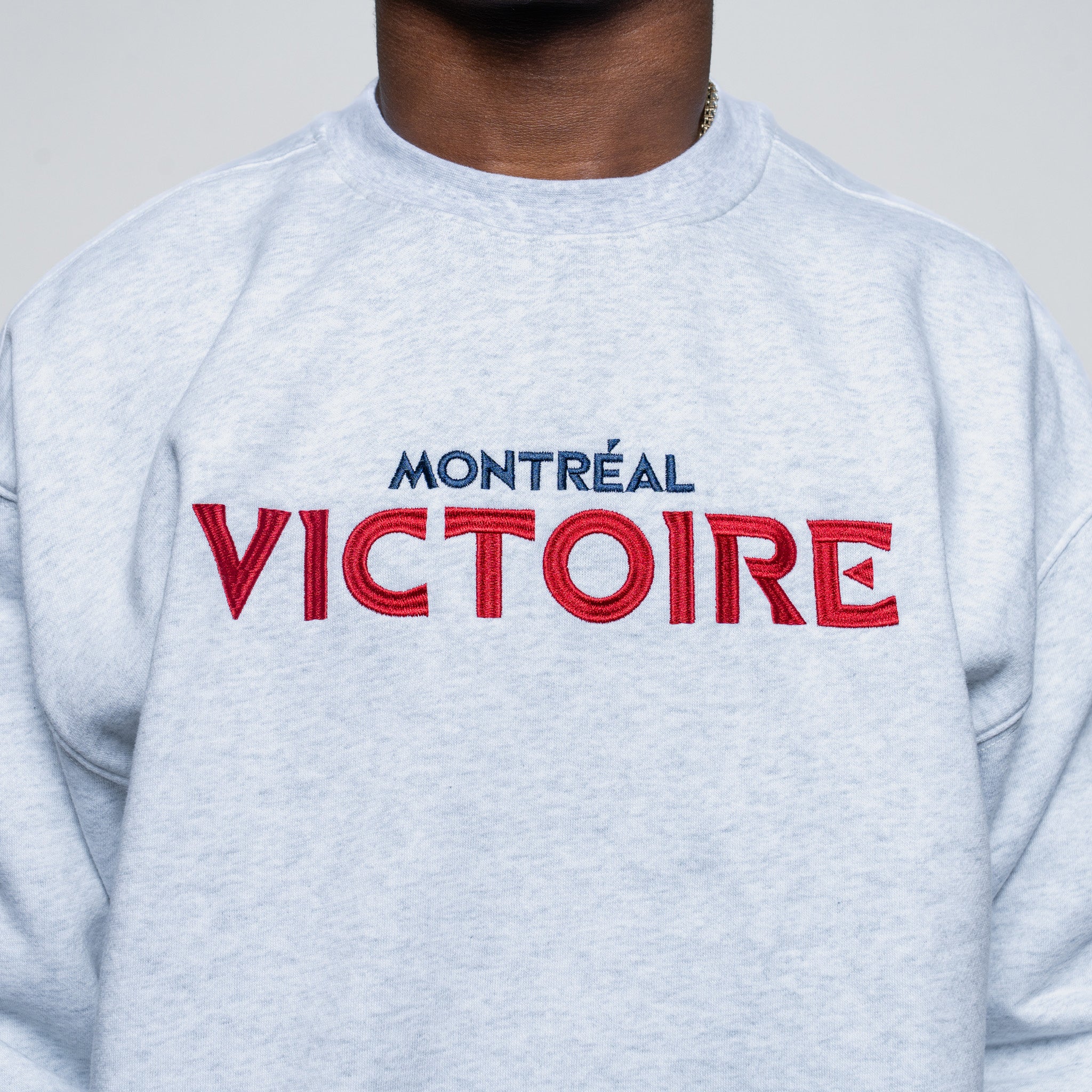 Adult Montreal Victoire Royalty Relaxed Crew - Crewneck in XS
