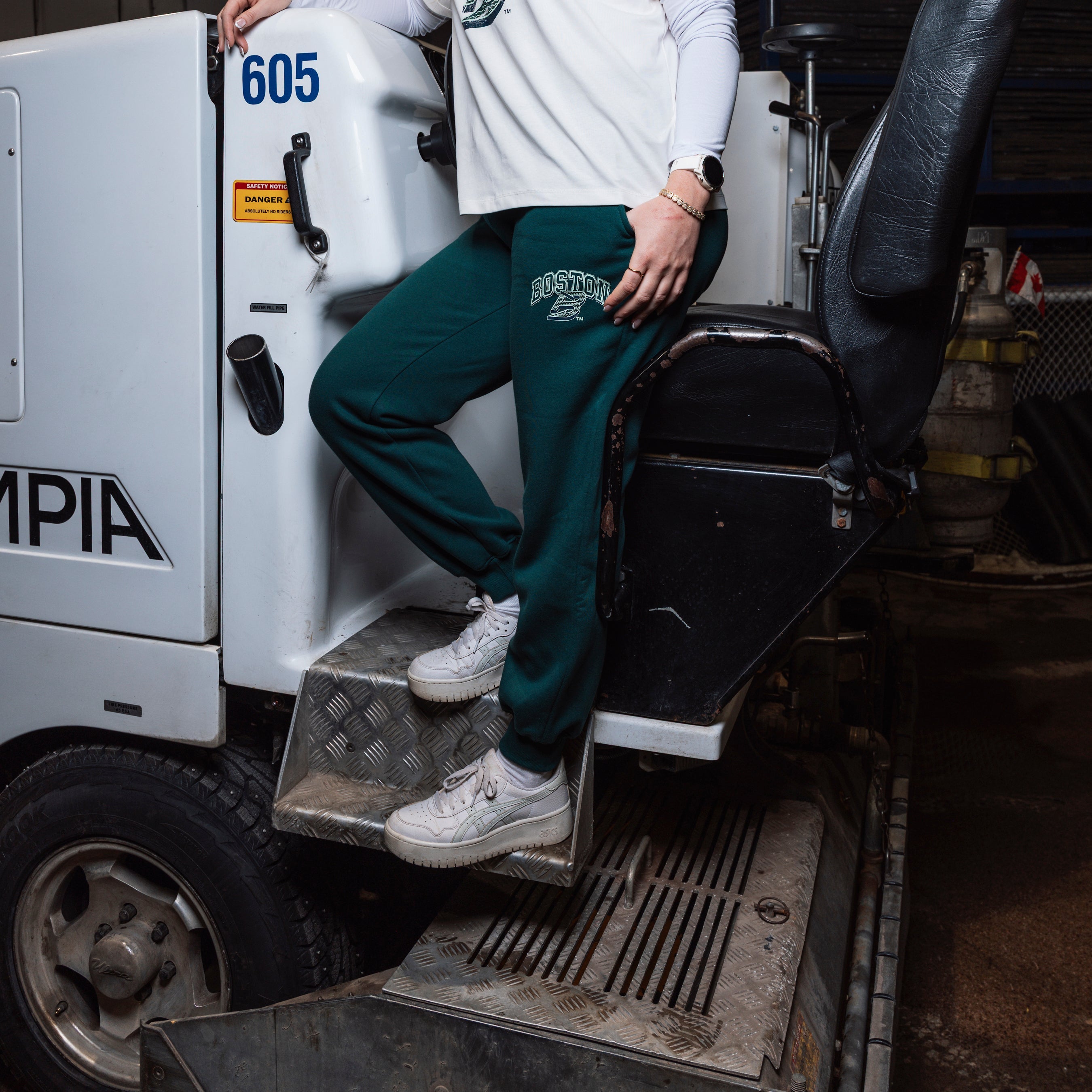 Adult Boston Fleet CCM Tapered Sweat Pants - Pants in S